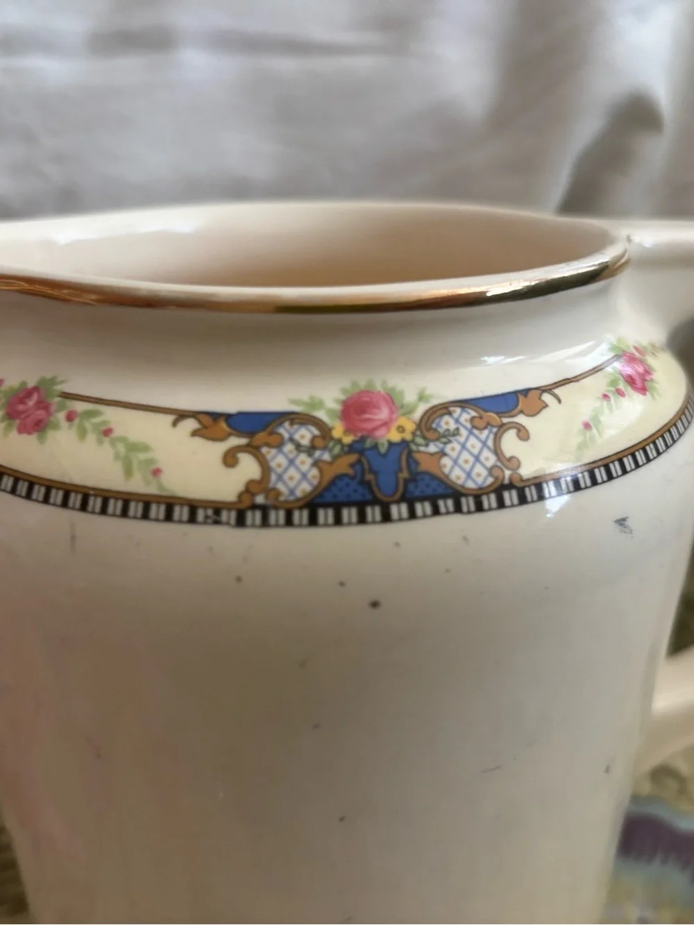Universal Cambridge Water/Milk Vintage Pitcher-1940s